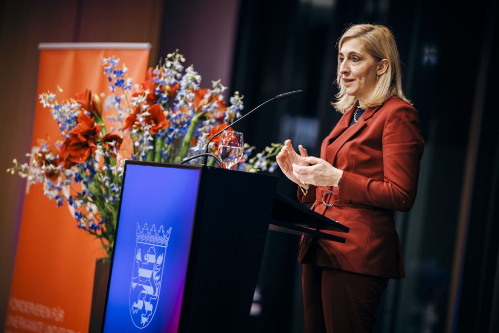 251120 ZLVH PHT042 1